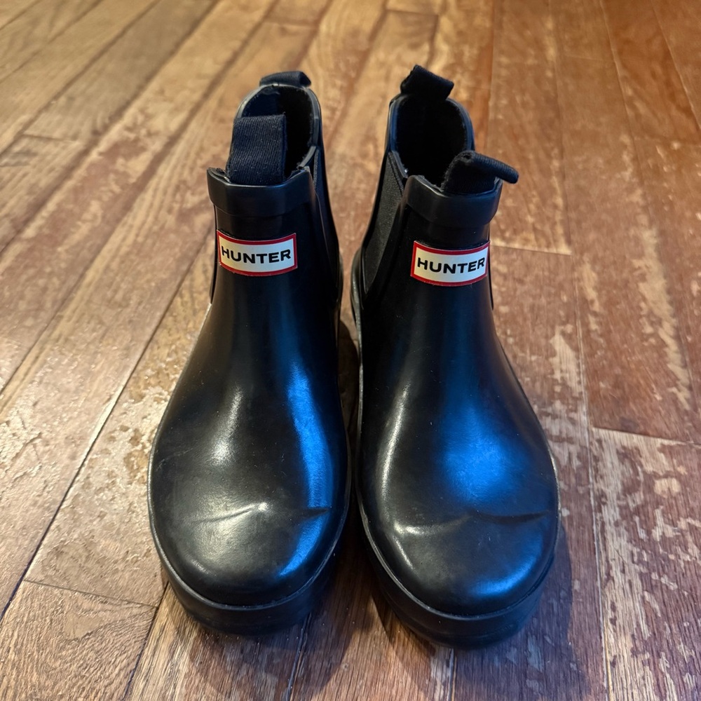 Hunter Kids Black Rain Boots with Red Logo